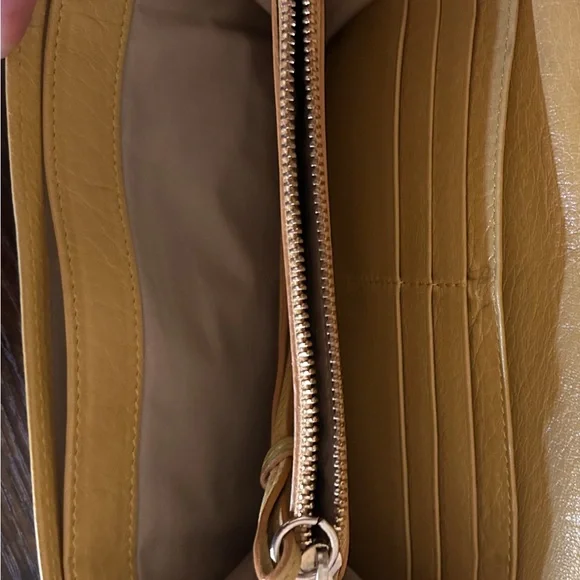 Chloe Pre-Loved Wallet - Picture 10 of 10